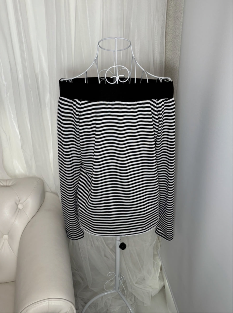 Off Shoulder Tee