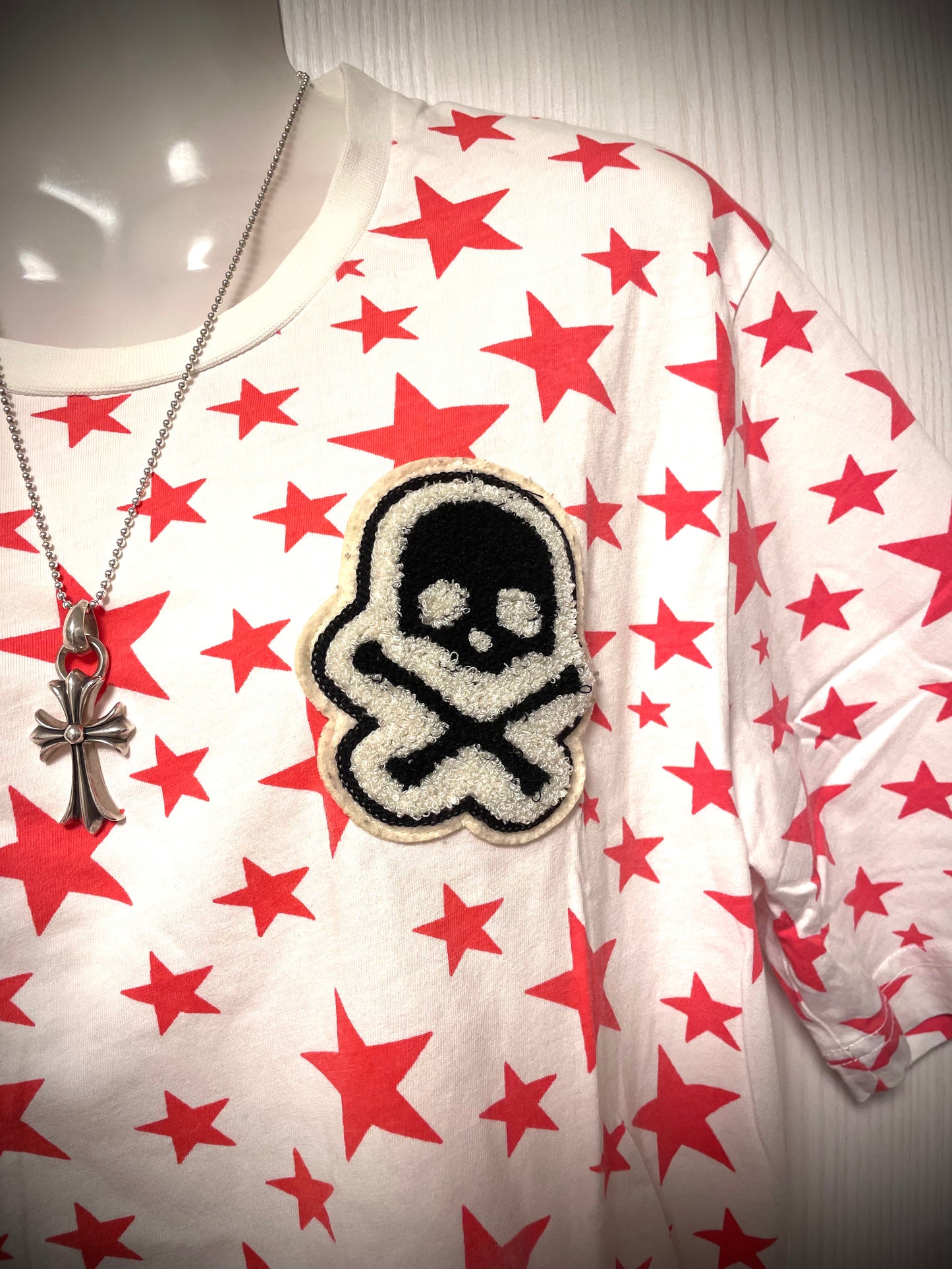 White×Red Star Skull Tee